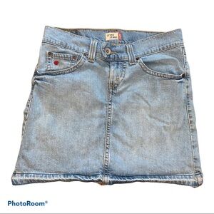 Vintage Levi’s Light Wash Denim Jean Skirt size 7JR